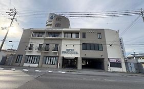 彦根びわこホテル裏のマンション 一室貸し切り50台無料駐車場付き台所あり自転車貸出可 Bbq可 ペット同伴可